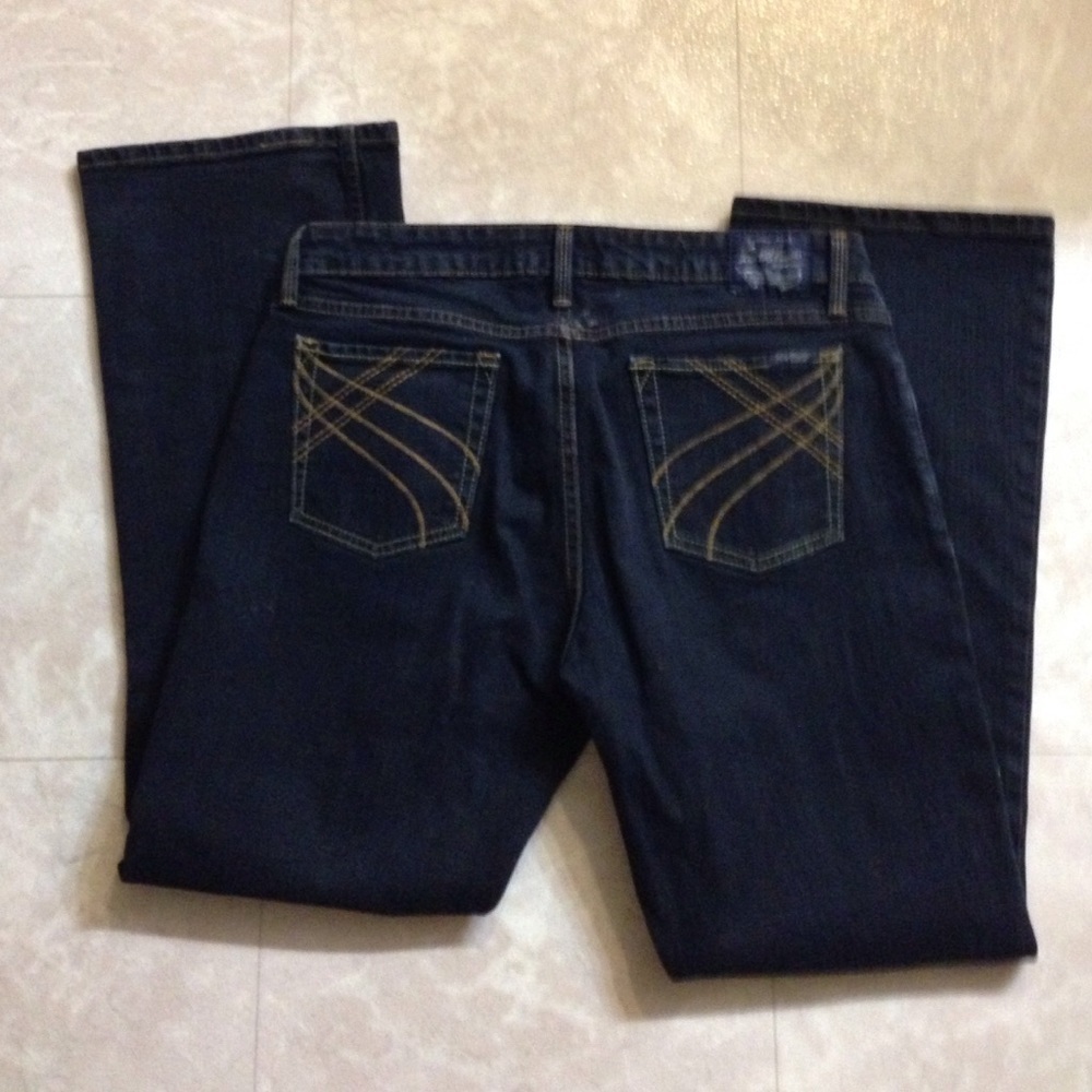LEVIS Button Fly Boot Cut Low Rise Slim Je… - Picture 3 of 4
